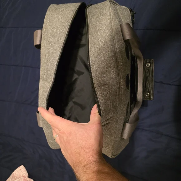 Scotty Cameron Gray Duffel Bag - Picture 3 of 5